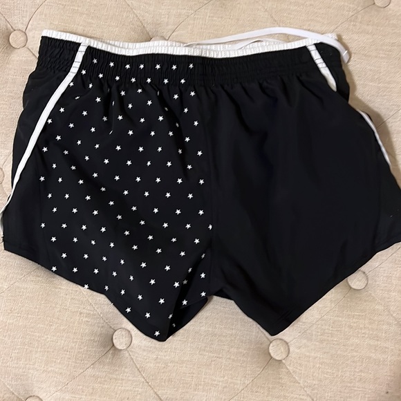 Nike star shorts. Black. - Picture 2 of 4